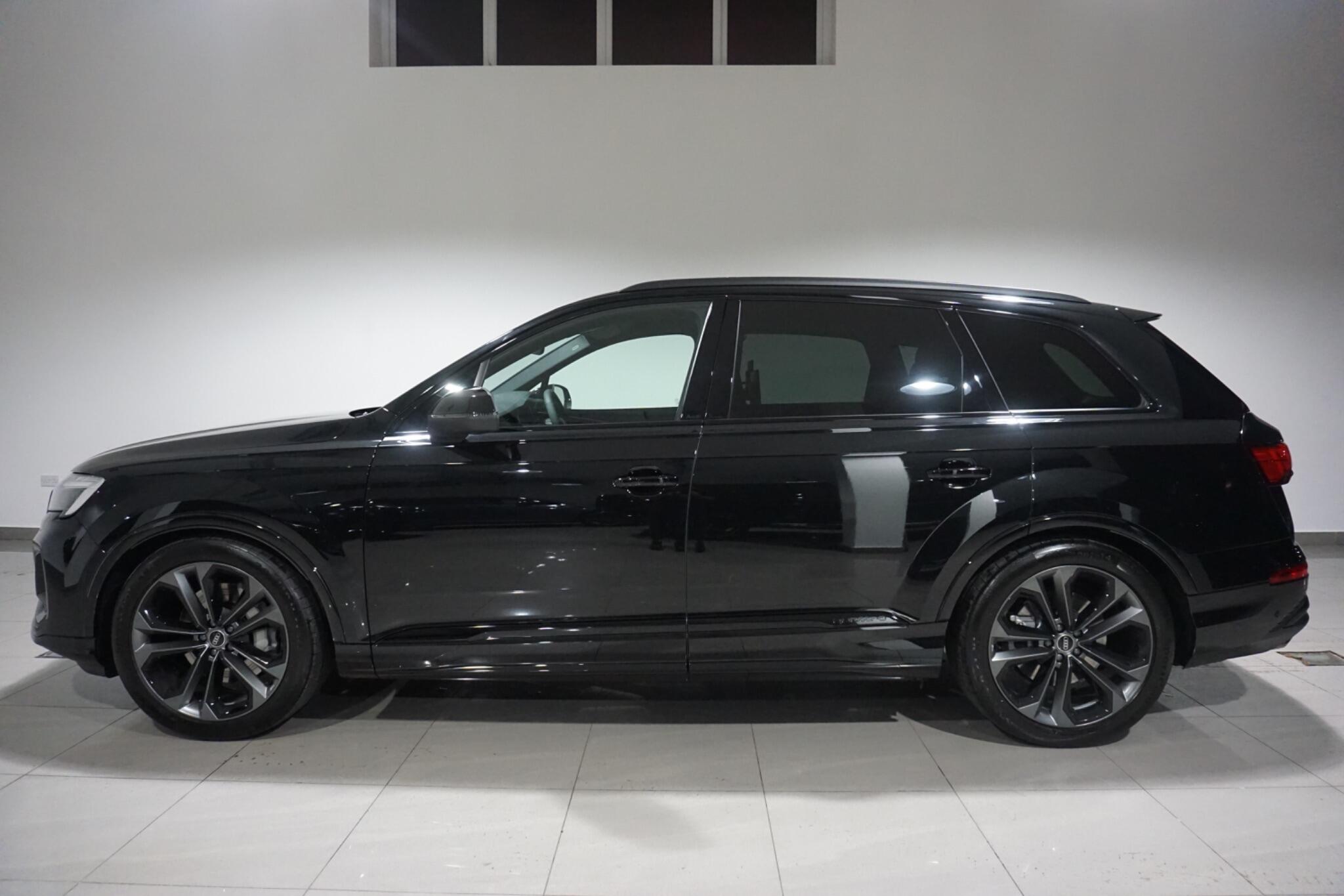 Audi Q7 3.0 TFSI V6 55 Black Edition SUV 5dr Petrol Tiptronic quattro Euro 6 (s/s) (340 ps)